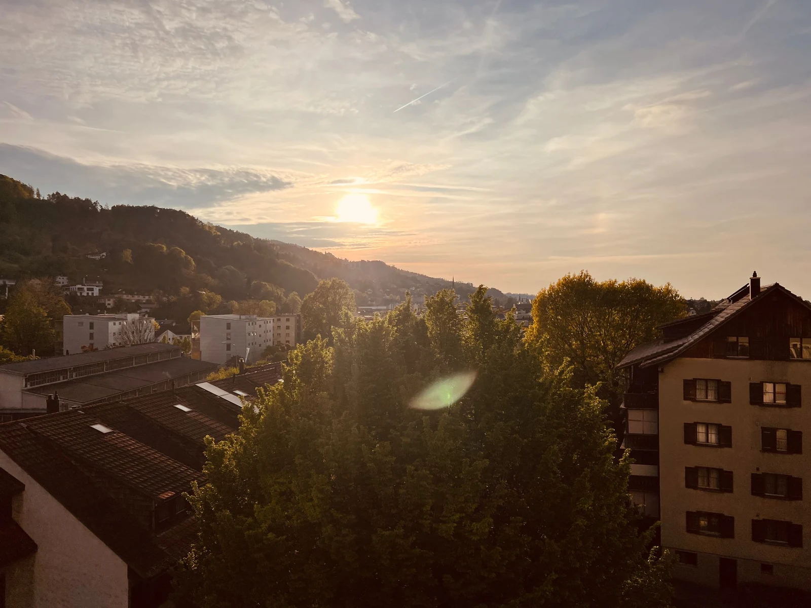 Originalfoto: Abendlicher Blick vom Balkon auf die Umgebung